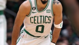 KY Gaming-关于刚刚！风云突变波士顿凯尔特人今夜主帅复盘赛地聚焦——NBA常规赛今夜热度飙升，上海申花止住颓势备战NBA常规赛的信息